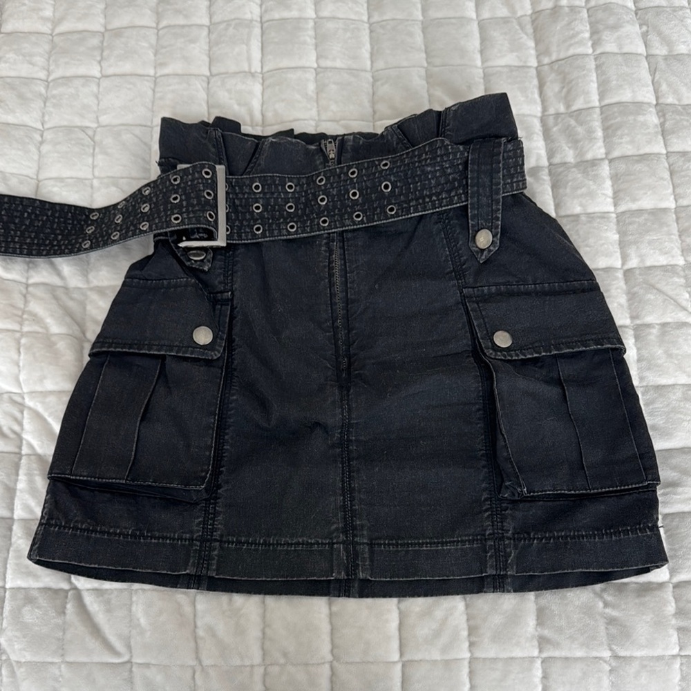 Stylish Black Skirt with Belt